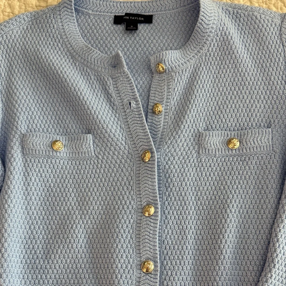Ann Taylor Light Blue Textured Cardigan with Gold Buttons, Sz M, EUC - Picture 4 of 5